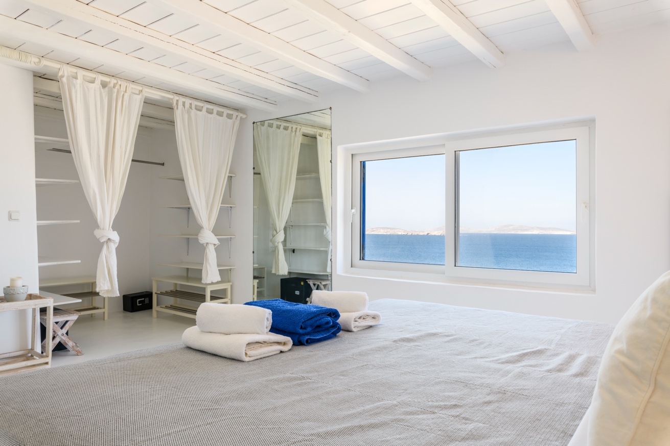 Living room with sea view